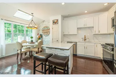 15 Julia Pl, Mount Olive, NJ 07828 - Photo 6
