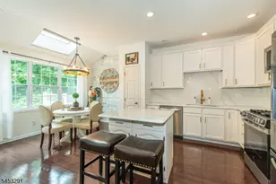 15 Julia Pl, Mount Olive, NJ 07828 - Photo 6