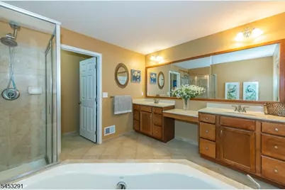 15 Julia Pl, Mount Olive, NJ 07828 - Photo 22