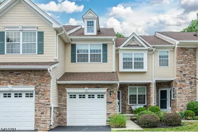 15 Julia Pl, Mount Olive, NJ 07828 - Photo 4