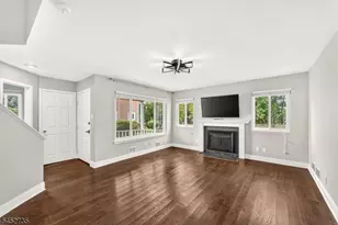 135 Hollow Oak Ct, Hillsborough Township, NJ 08844 - Photo 8