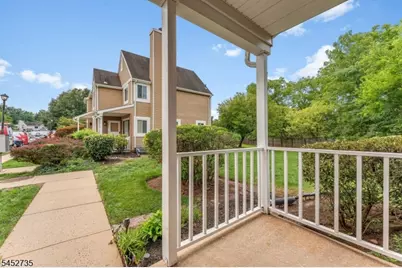 135 Hollow Oak Ct, Hillsborough Township, NJ 08844 - Photo 4