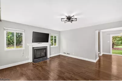 135 Hollow Oak Ct, Hillsborough Township, NJ 08844 - Photo 6