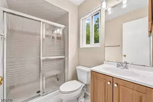 135 Hollow Oak Ct, Hillsborough Township, NJ 08844 - Photo 22