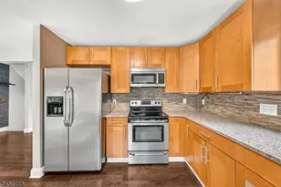 135 Hollow Oak Ct, Hillsborough Township, NJ 08844 - Photo 12