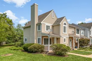 135 Hollow Oak Ct, Hillsborough Township, NJ 08844 - Photo 2