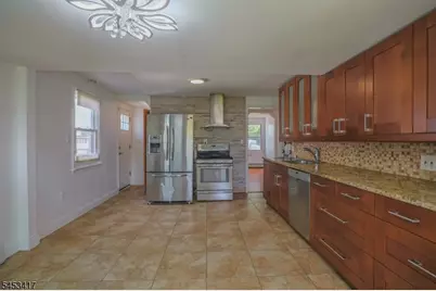 211 Bradford Ave, Linden, NJ 07036 - Photo 10
