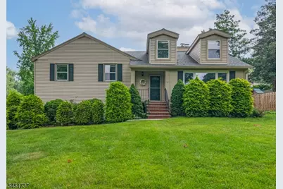 17 Turtle Rd, Morris Township, NJ 07960 - Photo 2