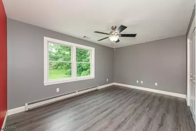 157 Halsey Rd, Hampton Township, NJ 07860 - Photo 18