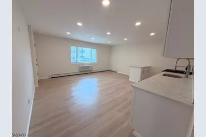 291 Garibaldi Ave, Lodi, NJ 07644 - Photo 4
