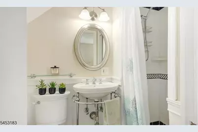 100 Mali Dr, North Plainfield, NJ 07062 - Photo 22