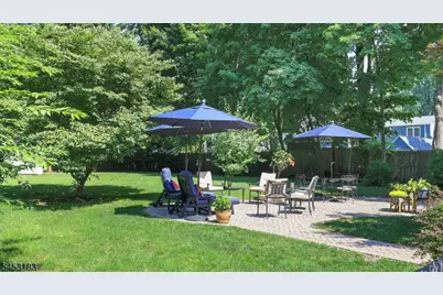 100 Mali Dr, North Plainfield, NJ 07062 - Photo 28