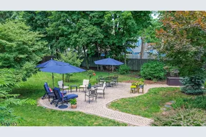 100 Mali Dr, North Plainfield, NJ 07062 - Photo 34