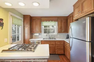 100 Mali Dr, North Plainfield, NJ 07062 - Photo 8