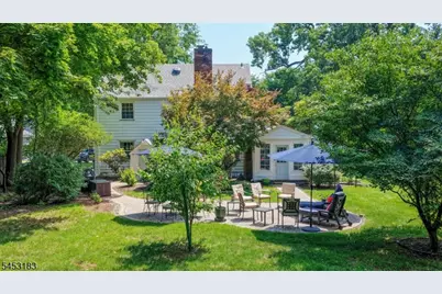 100 Mali Dr, North Plainfield, NJ 07062 - Photo 32