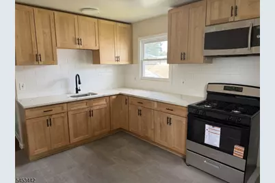 1110 Bower St, Linden, NJ 07036 - Photo 12