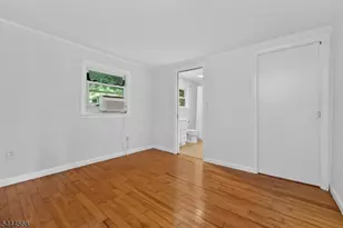 32 Hoffmans Crossing Rd, Lebanon Township, NJ 07830 - Photo 4