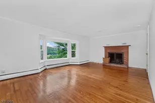 32 Hoffmans Crossing Rd, Lebanon Township, NJ 07830 - Photo 2