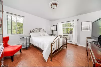 1G Avon Ct #BLOW, Chatham Township, NJ 07928 - Photo 4