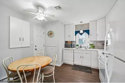 60 Puerto Vallarta St, Berkeley Township, NJ 08757 - Photo 8