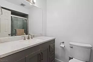 142 Riverbend Dr, North Brunswick Township, NJ 08902 - Photo 18