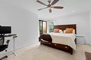 142 Riverbend Dr, North Brunswick Township, NJ 08902 - Photo 16