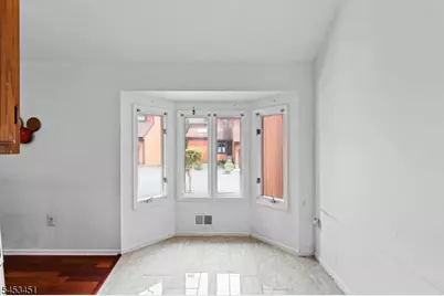 142 Riverbend Dr, North Brunswick Township, NJ 08902 - Photo 12