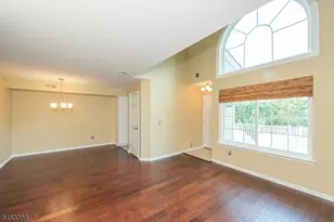 8 Ashley Ct, Bedminster Township, NJ 07921 - Photo 4