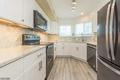 8 Ashley Court #8, Bedminster Township, NJ 07921 - Photo 10