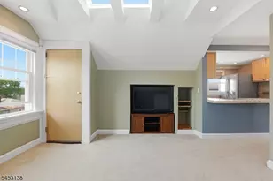 41 Beekman St, Bloomfield, NJ 07003 - Photo 2
