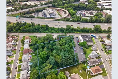 251 Molnar Dr, Elmwood Park, NJ 07407 - Photo 2
