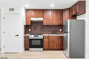 1024 Laura St, Elizabeth, NJ 07201 - Photo 24