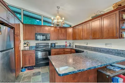 110 Cupsaw Ave, Ringwood, NJ 07456 - Photo 10