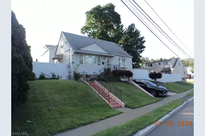 590 River Dr, Passaic, NJ 07055 - Photo 2