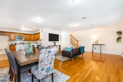 54 S Maple Ave #D, East Orange, NJ 07018 - Photo 4