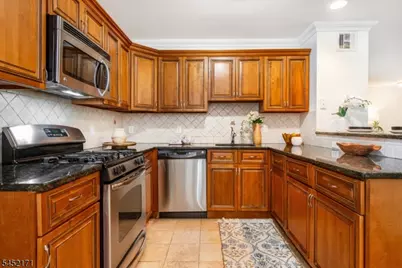 54 S Maple Ave #D, East Orange, NJ 07018 - Photo 8