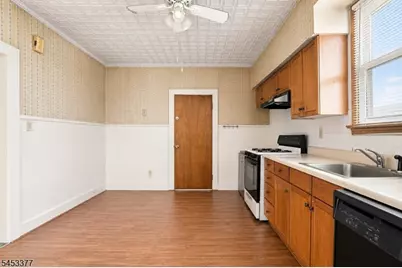 223 Montgomery St, Bloomfield, NJ 07003 - Photo 8