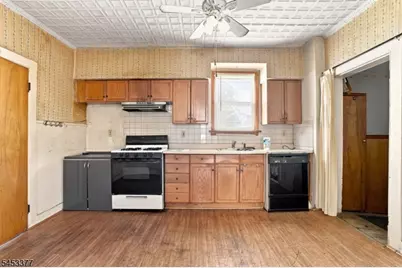 223 Montgomery St, Bloomfield, NJ 07003 - Photo 14