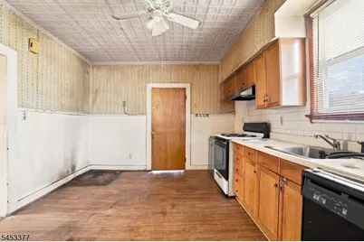 223 Montgomery St, Bloomfield, NJ 07003 - Photo 16