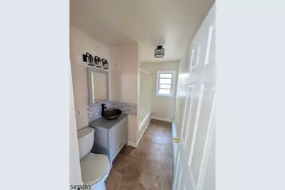 65 Linden Ave, East Orange, NJ 07018 - Photo 4