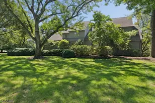 15 Coppervail Ct, Montgomery Township, NJ 08540 - Photo 2