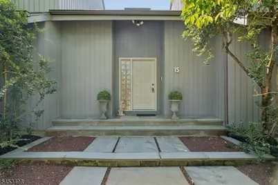 15 Copper Vail Ct, Montgomery Township, NJ 08540 - Photo 4