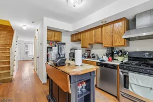 22 Hecker St, Newark, NJ 07103 - Photo 12