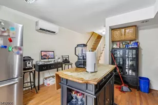 22 Hecker St, Newark, NJ 07103 - Photo 10