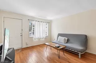 22 Hecker St, Newark, NJ 07103 - Photo 4