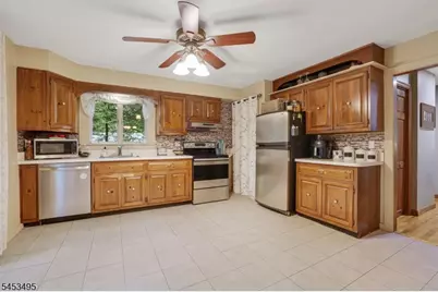 36 Maple Lake Rd, Kinnelon, NJ 07405 - Photo 8