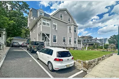 2 Hillside Ave, Summit, NJ 07901 - Photo 2