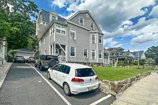 2 Hillside Ave, Summit, NJ 07901 - Photo 2
