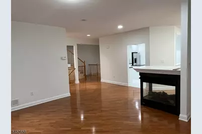 311 Kensington Ln, Livingston, NJ 07039 - Photo 10