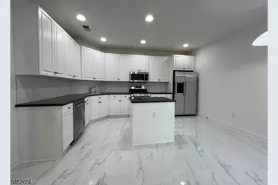 311 Kensington Ln, Livingston, NJ 07039 - Photo 6